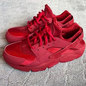 Nike Air Huarache - Red- MINT condition- Sz 9.5